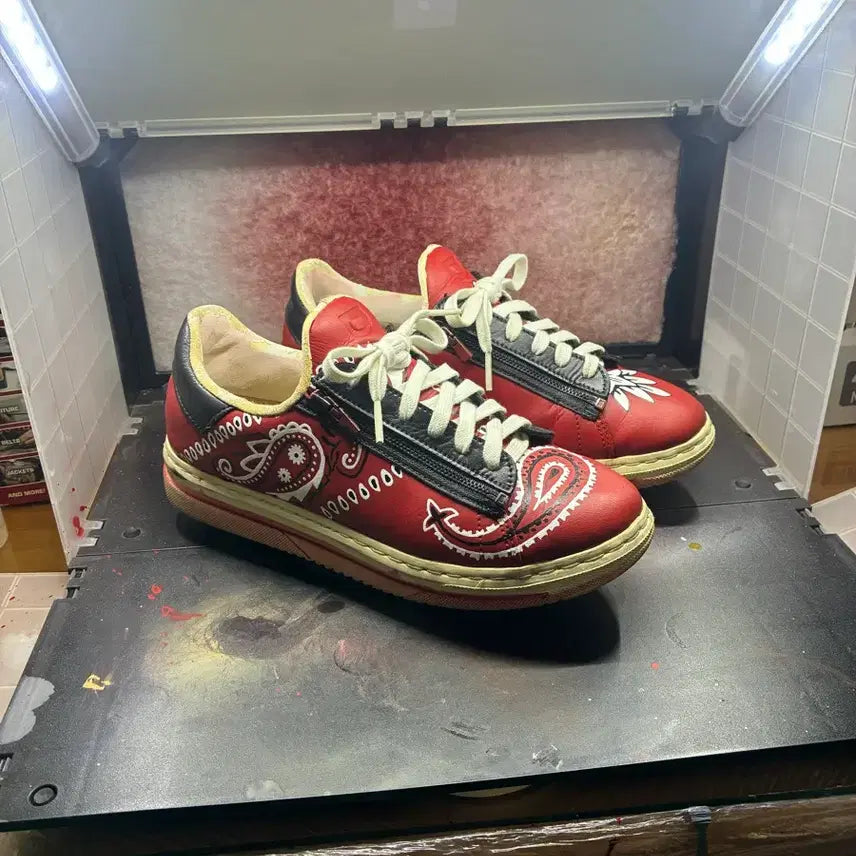 [BUNJANG] Custom Bandana Pattern Sneakers / 반다나 패턴 커스텀