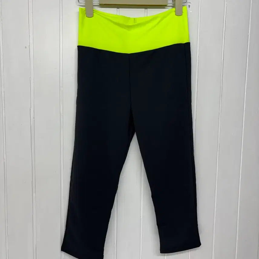 [BUNJANG] Women's 5-Part Fluorescent Leggings (Size F) / 새상품 TF 5부 형광 레깅스 여성F ㅡ0723