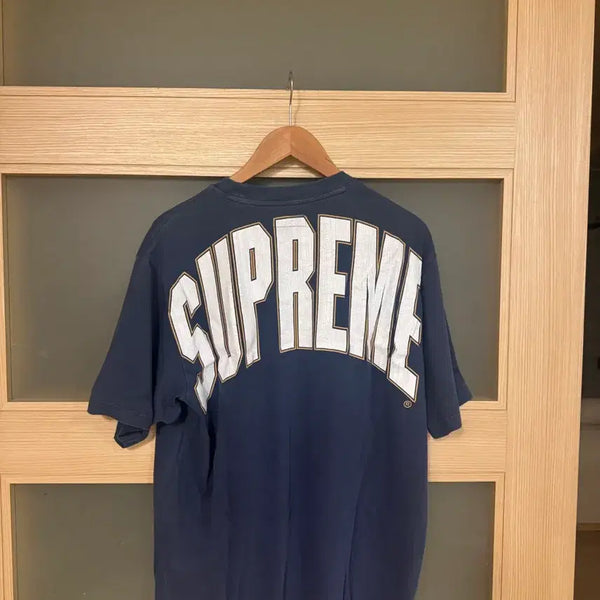 [BUNJANG] Supreme Back Logo Short Sleeve T-Shirt Navy L / 슈프림 백로고 반팔 L사이즈