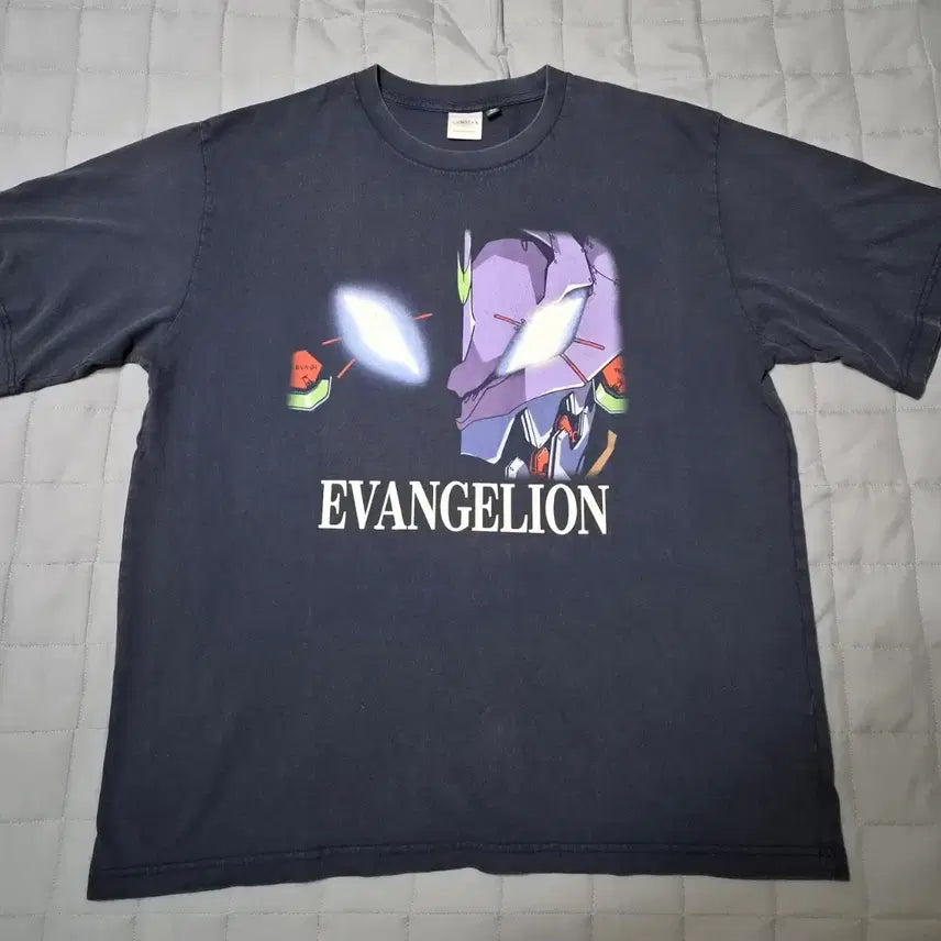 [BUNJANG] GU Evangelion Short Sleeve T-Shirt Navy XL / GU 에반게리온 반팔티 네이비 XL