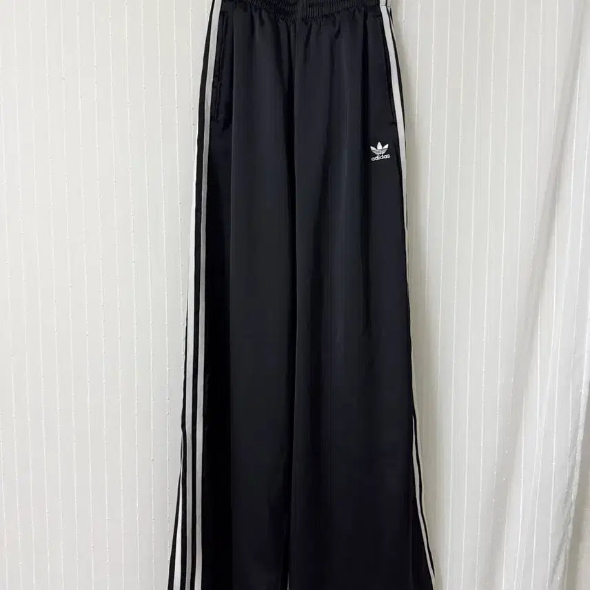[BUNJANG] Adidas Satin Wide Leg Track Pants / 아디다스 새틴 와이드 레그 트랙팬츠