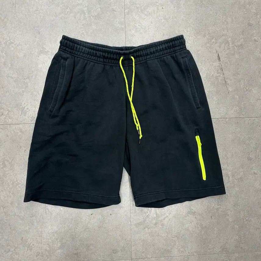 [BUNJANG] Nike Men's Training Shorts (Size L) / 100 나이키 남자 트레이닝 반바지