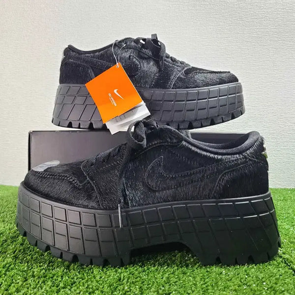 [BUNJANG] Nike Women's Air Jordan 1 Brooklyn Low IB7210-006 "Black" Sneakers / [새상품] 245 나이키 여성 운동화 에어 조던 1 브루클린 로우 IB7210-006 블랙