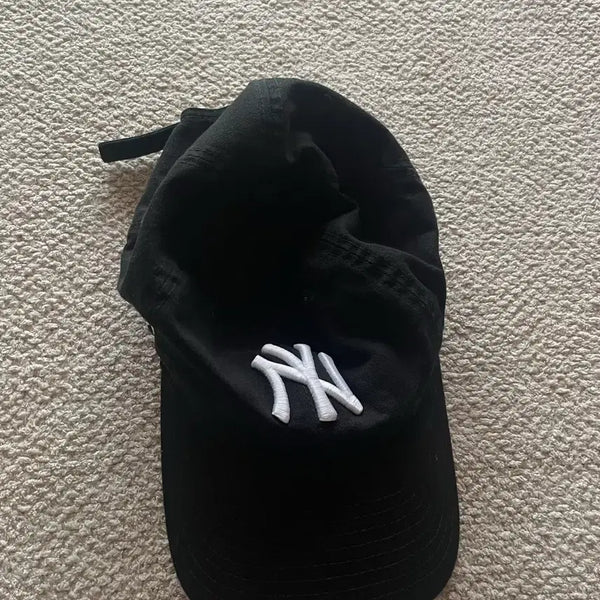 [BUNJANG] New York Yankees MoMA Black Ball Cap / 뉴욕 양키스 모마 볼캡 블랙