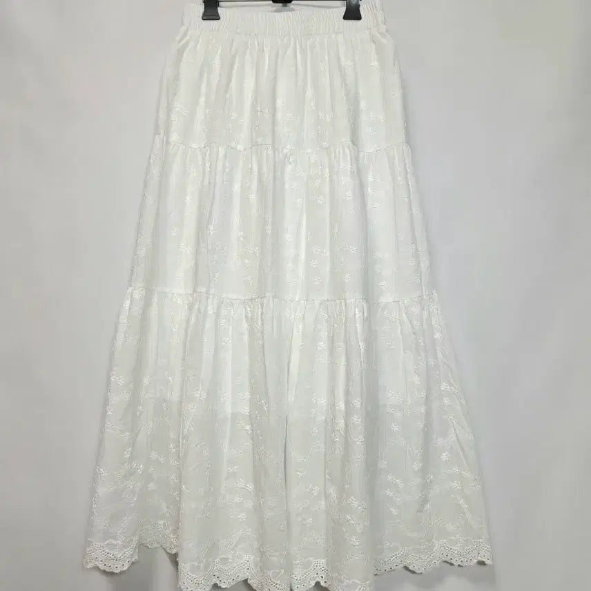 [BUNJANG] 26ss 8concept Embroidered Cotton Skirt / 26ss 8concept 자수 면스커트 새상품