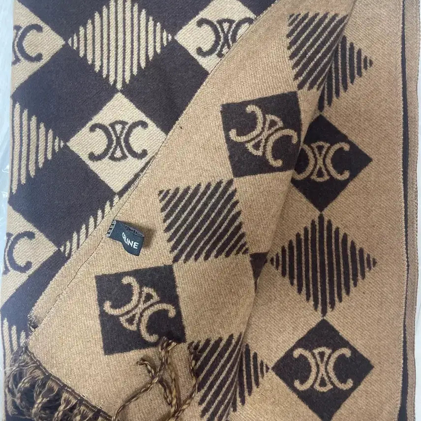 [BUNJANG] Celine Patterned Wool Scarf Brown / 셀린느 패턴 머플러 브라운