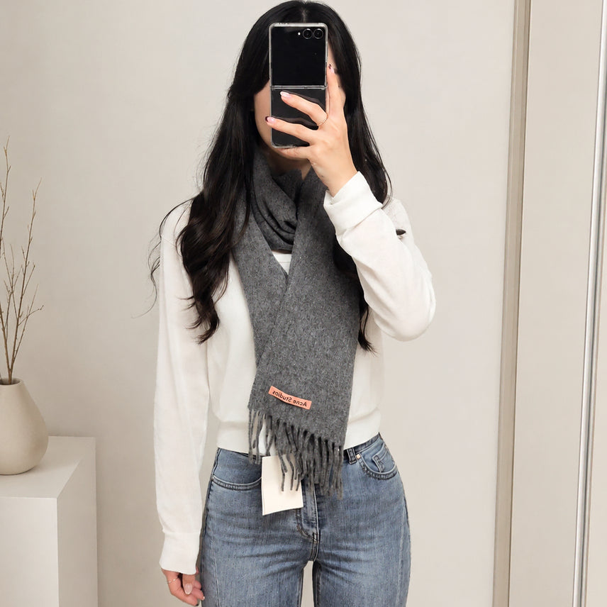 [BUNJANG] Acne Studios Wool Fringe Scarf / 아크네 스튜디오 울 프린지 머플러 CA0218-990