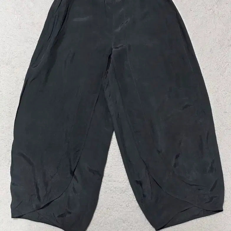 [BUNJANG] Esa Acetate Trousers Size 06 / 이새아세테이트바지(06)