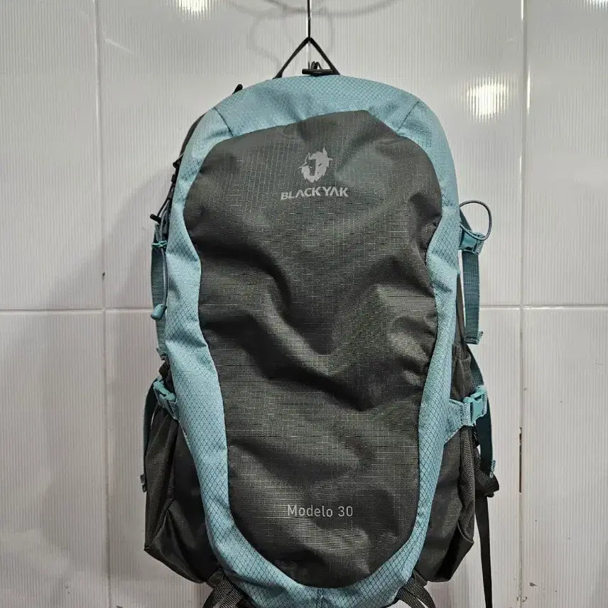 [BUNJANG] Black Yak Hiking Backpack / 블랙야크등산가방