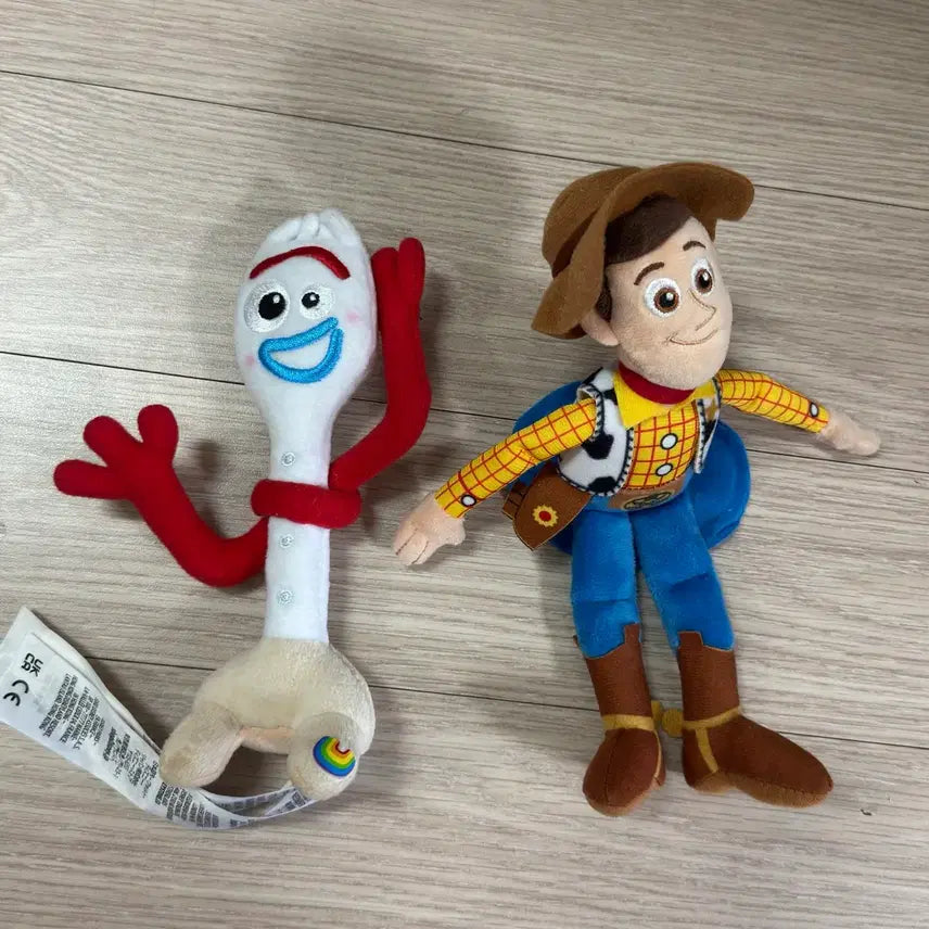 [BUNJANG] Disney Pixar Toy Story Woody & Forky Magnet Set / (일괄)파리 디즈니랜드 토이스토리 포키 우디 마그넷 자석 인형