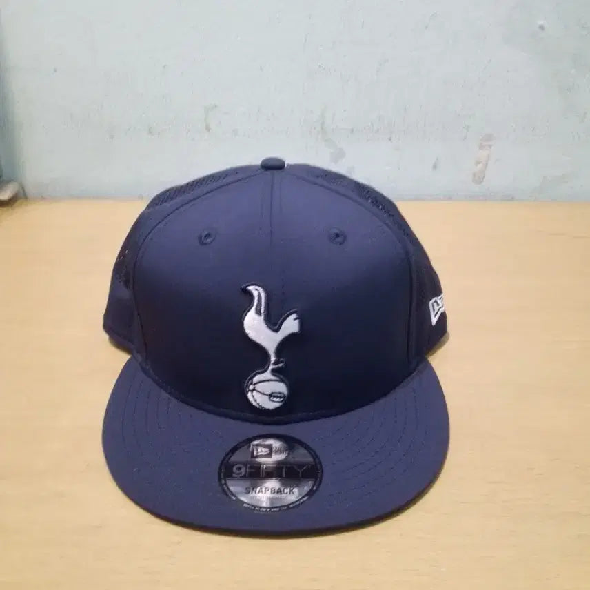 [BUNJANG] New Era Tottenham Hotspur FC Logo 9FIFTY Snapback Hat / 뉴에라 토트넘 스냅백 네이비