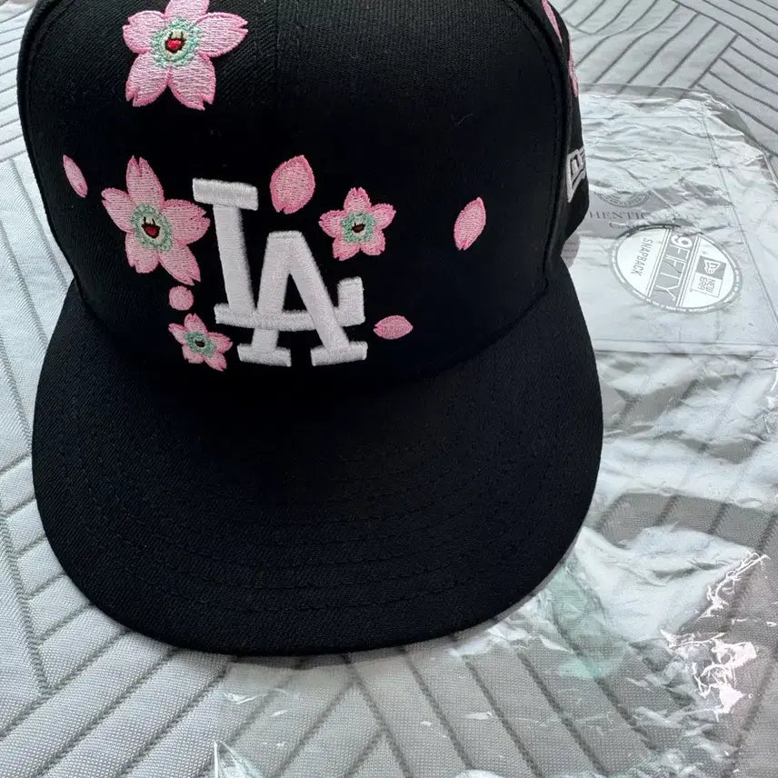 [BUNJANG] New Era LA Dodgers Murakami Takashi 9FIFTY Snapback / 뉴에라 LA다저스 9FIFTY 무라카미 타카시 스냅백