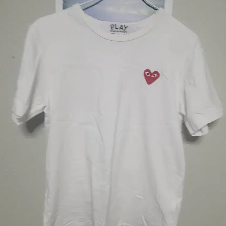 [BUNJANG] Comme des Garçons PLAY White Red Emblem T-Shirt Size M / 꼼데가르송 플레이 반팔티 화이트 레드와펜 M