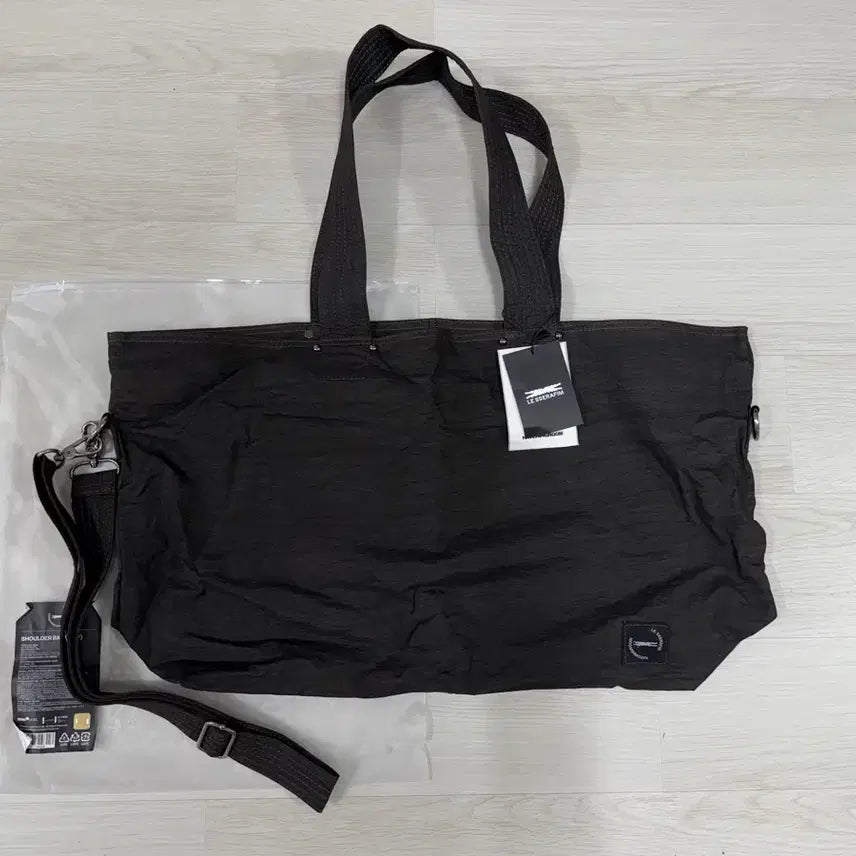 [BUNJANG] LE SSERAFIM x HATCHiNGROOM Collaboration Shoulder Bag / 르세라핌 x 해칭룸 숄더백