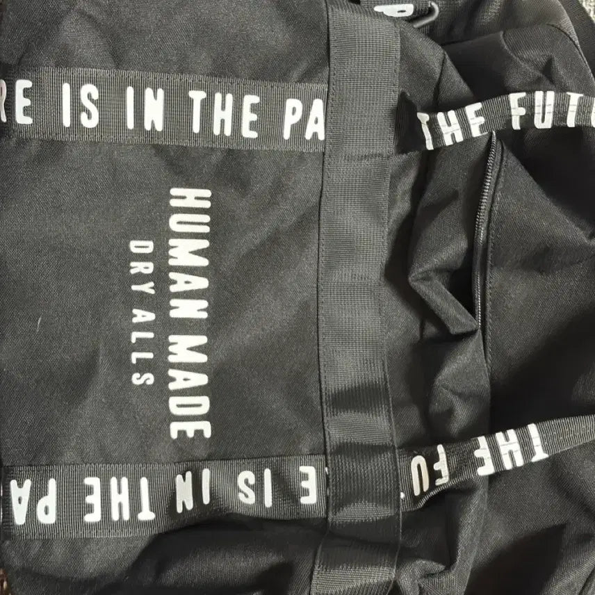 [BUNJANG] Human Made Skate Mini Duffle Bag / 휴먼메이드 스케이트 미니 더플백