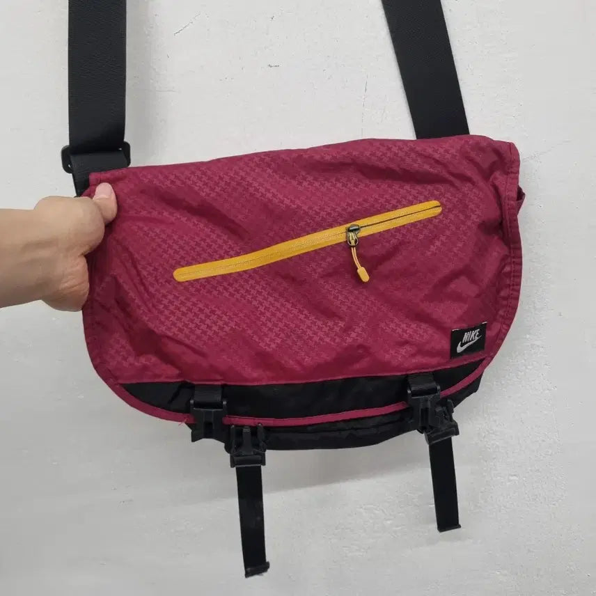 [BUNJANG] Nike Messenger Bag Crossbody / [free size] 나이키 메신저백 크로스백