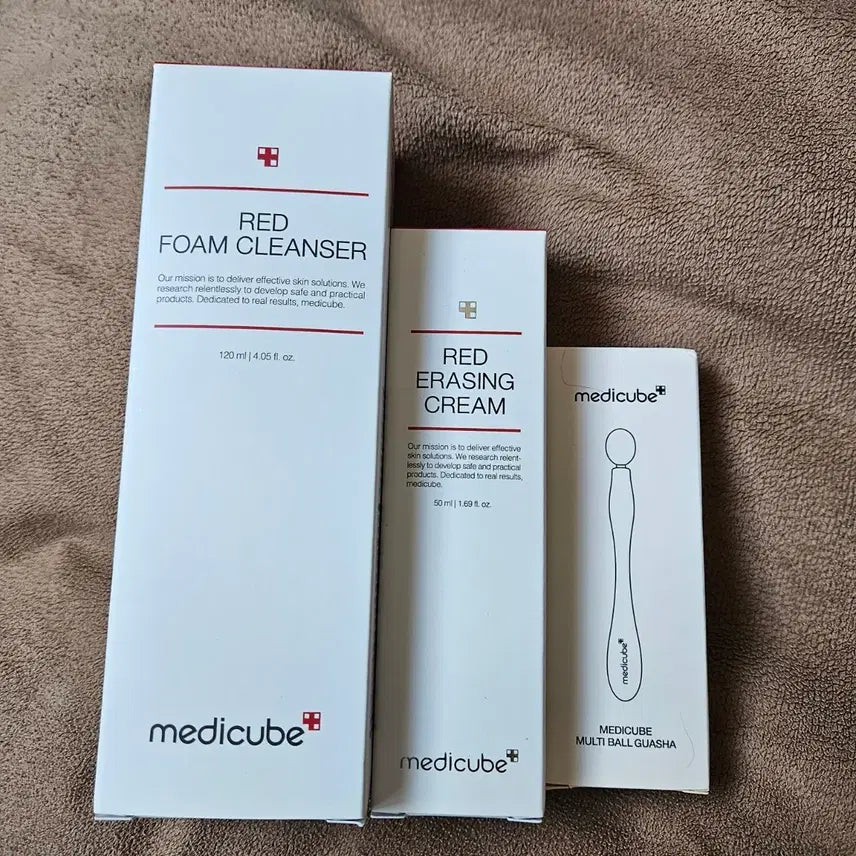 [BUNJANG] Medi-Cube Red Foam Cleanser, Red Erasing Cream, Multi-Ball Gua Sha Set / 메디큐브 레드 폼 클렌저 레드 이레이징 크림 멀티볼 과사 세트