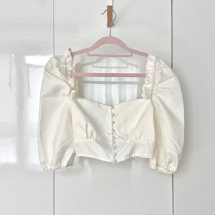 [BUNJANG] Missguided Cream Button-Up Top / 영국 베이스 브랜드 Missguided 크림 컬러 버튼 업 탑 새상품