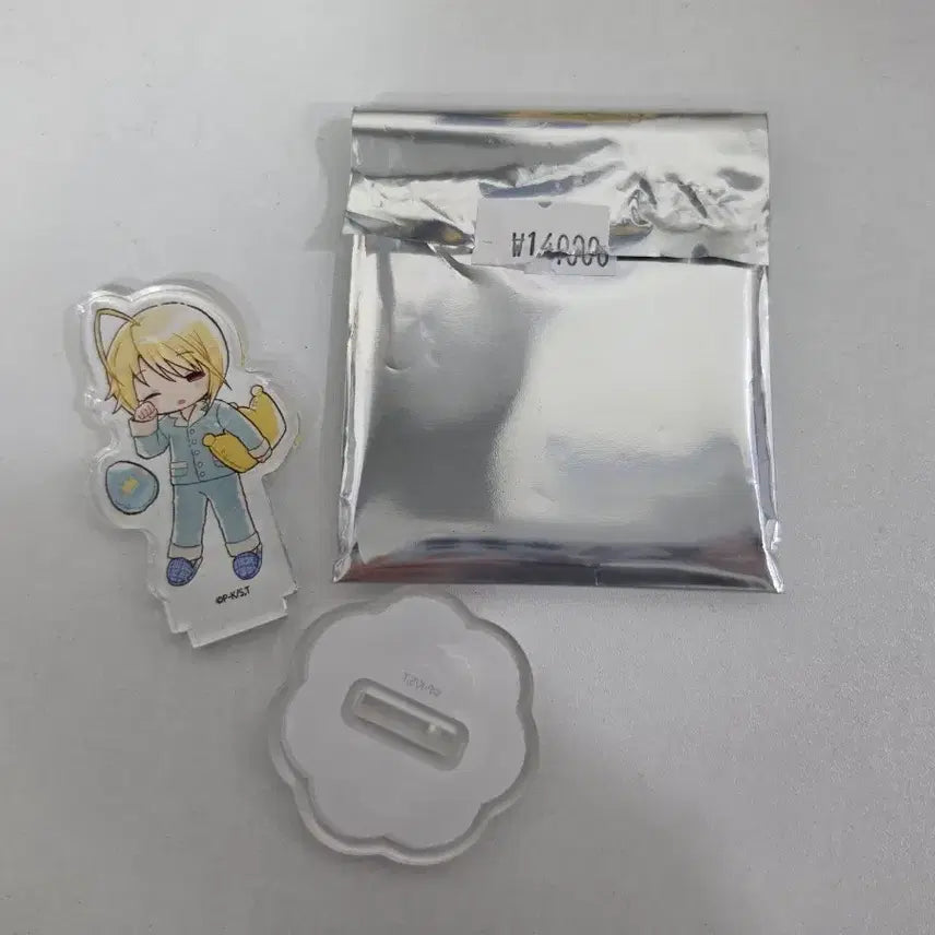[BUNJANG] Super Rob-Bot Action Character Change Rui Pajamas Acrylic Stand / 캐캐체 캐릭체인지 루이 아크릴 공식 굿즈