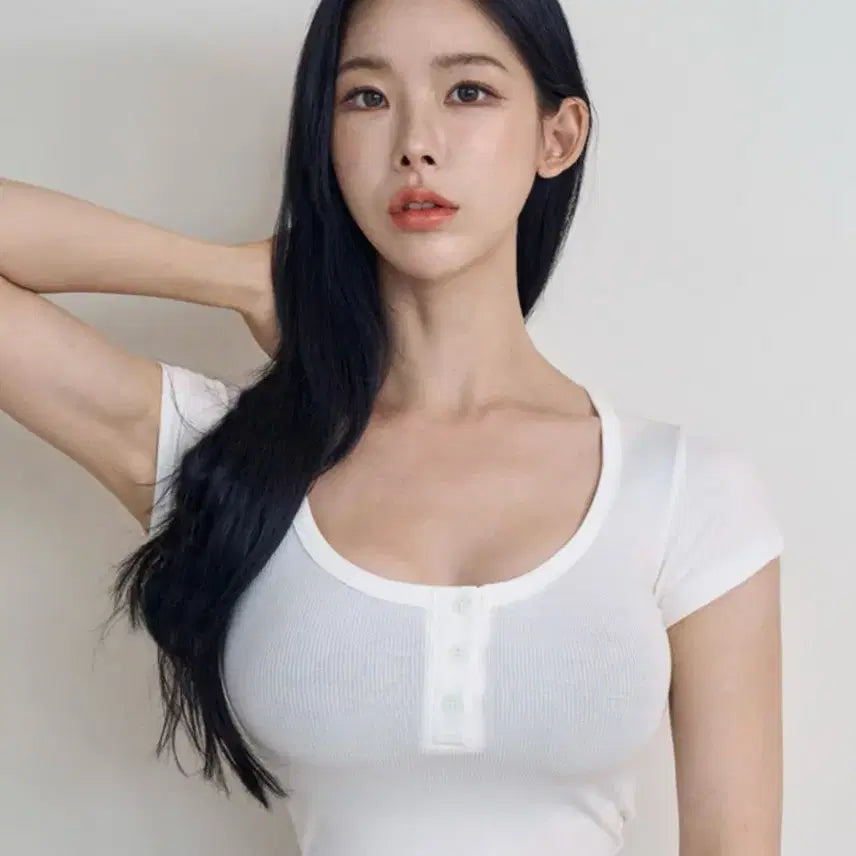 [BUNJANG] Mongpeach Basic Half Sleeve T-Shirt (White/Black) / [새상품] 몽피치 베이직 반팔티 텐션 골지 글램 반팔티 화이트/블랙