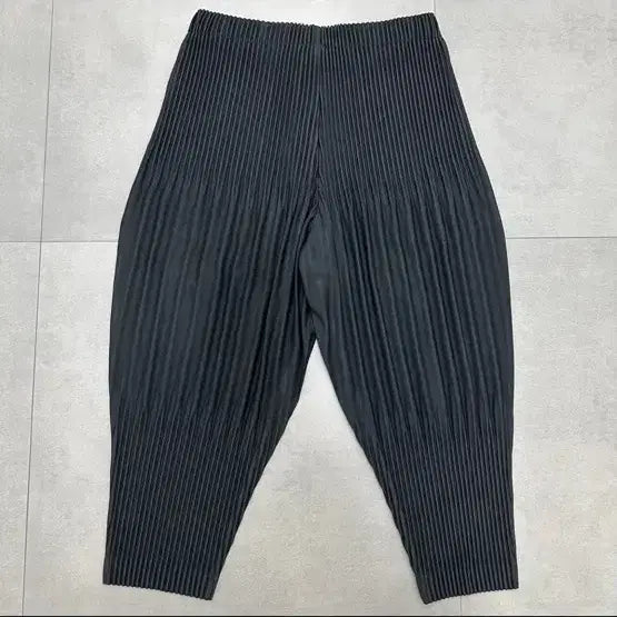 [BUNJANG] Homme Plissé Black Pleats Pants / 옴므플리세 블랙 플리츠 팬츠