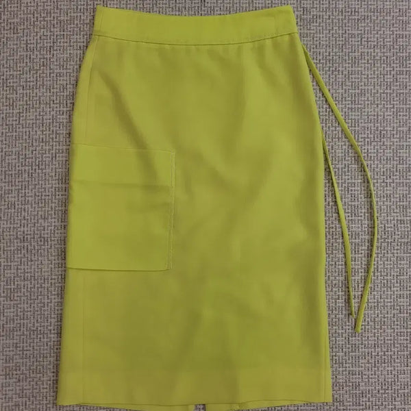 [BUNJANG] Lucky Chouette Lime Wrap Skirt Size 36 / 럭키슈에뜨 라임색 랩 스커트 36