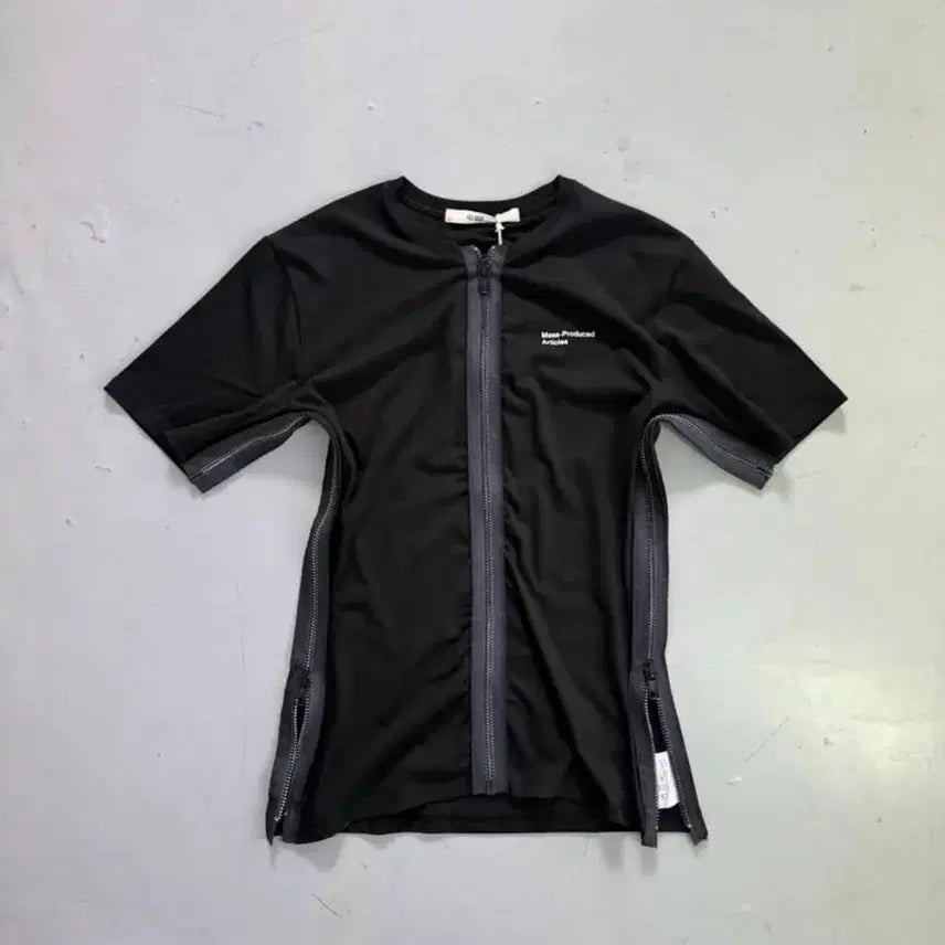 [BUNJANG] Plastic Product Zipper Short Sleeve T-Shirt / 플라스틱프로덕트 지퍼 반팔 02 (판매 or 교환)