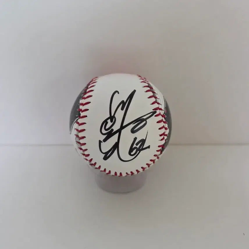 [BUNJANG] LG Twins Legend Seo Yong-bin 30th Anniversary Signed Baseball / LG트윈스 레전드 서용빈선수 30주년기념구 친필싸인