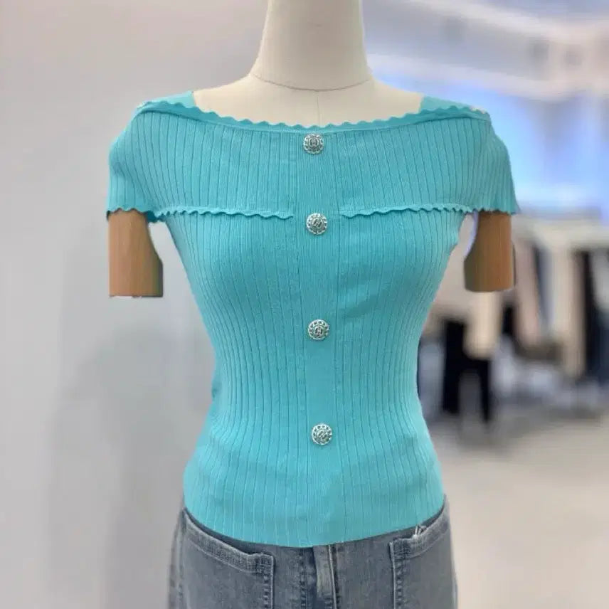 [BUNJANG] It Michaa Open Shoulder Jewel Button Knit Top New With Tags / 잇미샤 오픈숄더 쥬얼버튼 니트 탑 택달린 새상품 팝니다 :) (원가 139,000원)