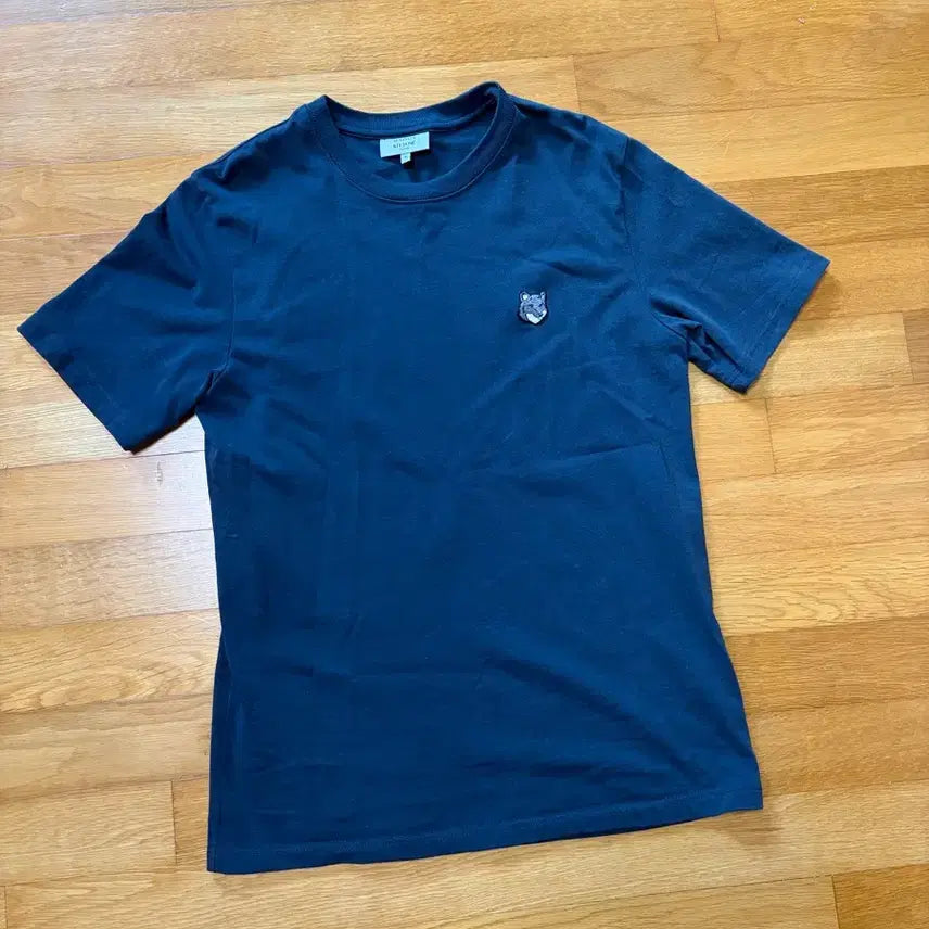 [BUNJANG] Maison Kitsuné Navy Short Sleeve T-Shirt (Size M) / (급처) 메종키츠네 반팔티 네이비M (한번 착용)