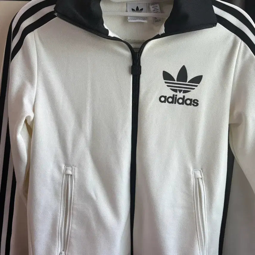 [BUNJANG] Adidas Cropped Track Top White / 아디다스 크롭 트랙탑 흰색