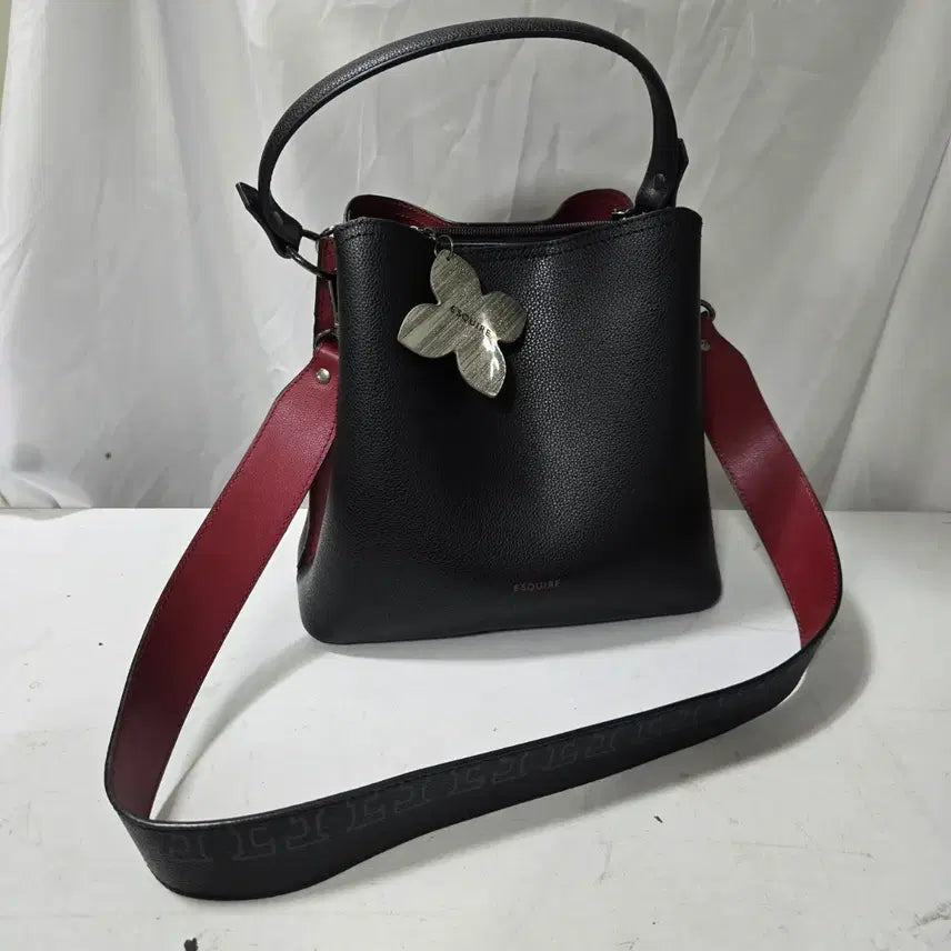 [BUNJANG] Esquire Bucket Bag Black/Red / 에스콰이어버킷백 블랙/레드