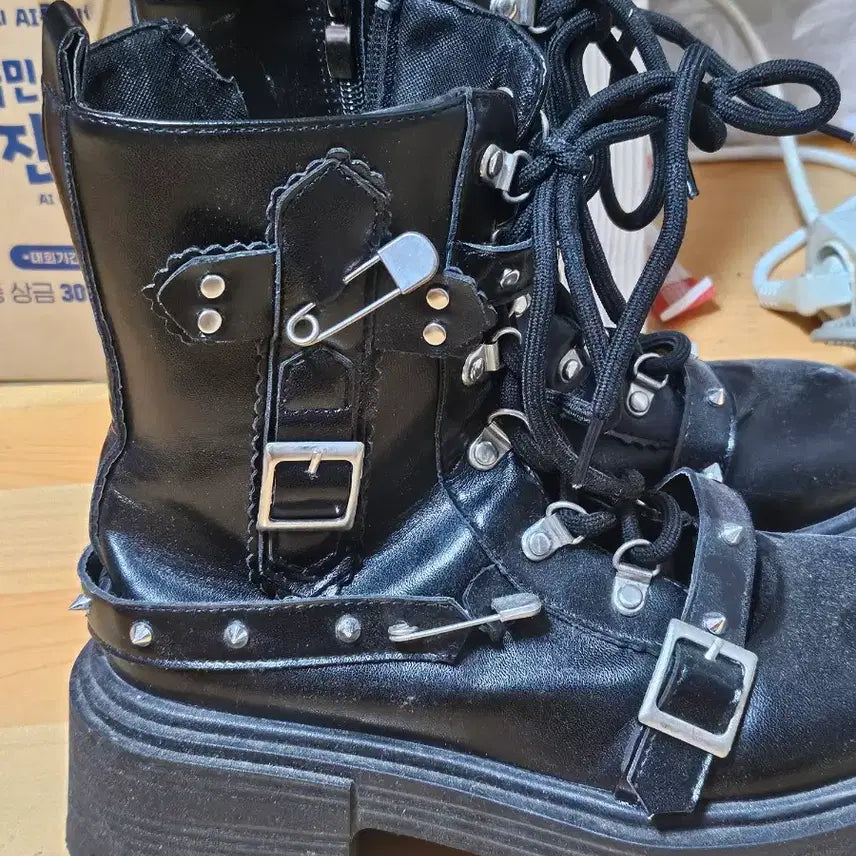 [BUNJANG] Goth Punk Black Walker Rock Chic Style Boots / [6.5->수수료 포함 가격] 고스 펑크 블랙 워커 락 시크 스타일 부츠