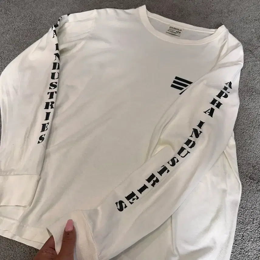 [BUNJANG] Alpha Industries Side Logo Long Sleeve T-Shirt M / 알파인더스트리 사이드 로고 롱슬리브 티셔츠M