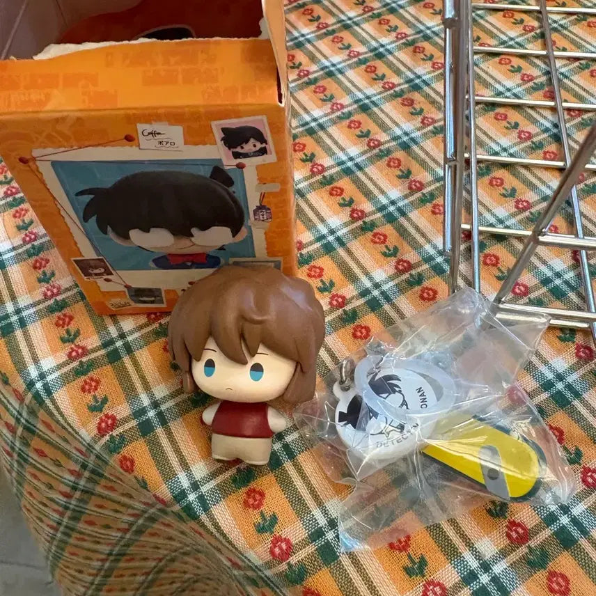 [BUNJANG] Detective Conan Ai Haibara Character Figure Keychain & Magnet Set / 명탐정 코난 피규어 키링, 마그넷 홍장미 하이바라 아이