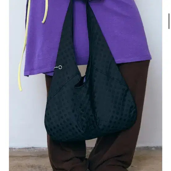 [BUNJANG] Fauces Dot Eyelet Shoulder Bag Black / 파이시스 도트 아일렛 숄더백 블랙