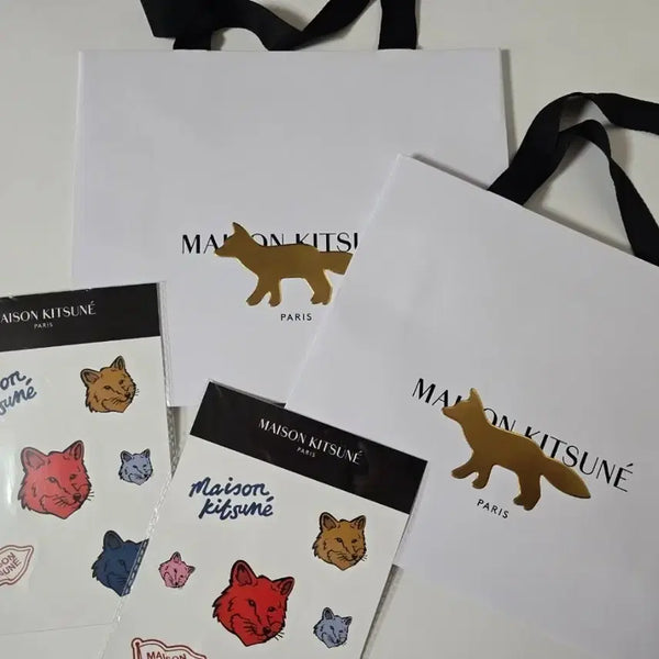 [BUNJANG] Maison Kitsuné Shopping Bag with Stickers Set / 메종키츠네 쇼핑백 (30x26x10) + 메종키츠네 스티커 새상품