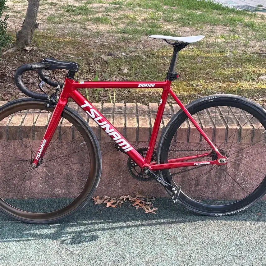 [BUNJANG] Tsunami Red Wine Wheelset with Super Katus Black Cleat Pedals / 쓰나미 레드와인 판/대