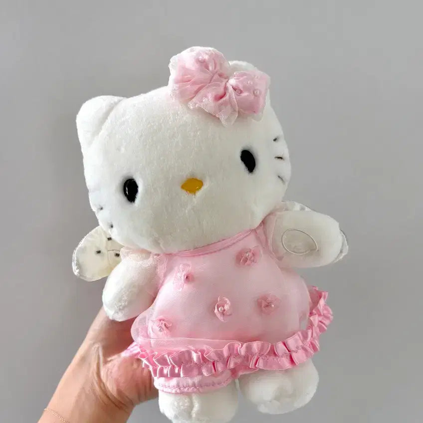 [BUNJANG] Classic Angel Kitty Plush Toy / 고전 엔젤 키티 인형 천사 키티
