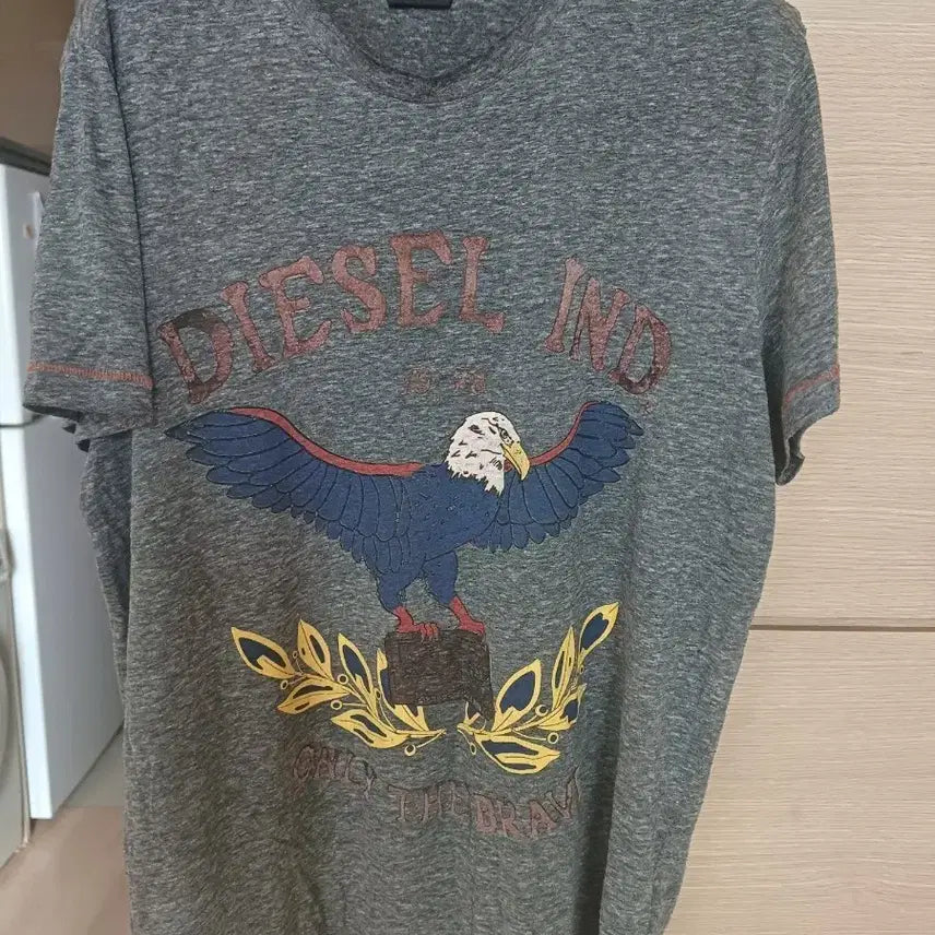 [BUNJANG] Diesel Eagle Print Short Sleeve T-Shirt Grey / 디젤 반팔 티셔츠 독수리 프린팅 그레이