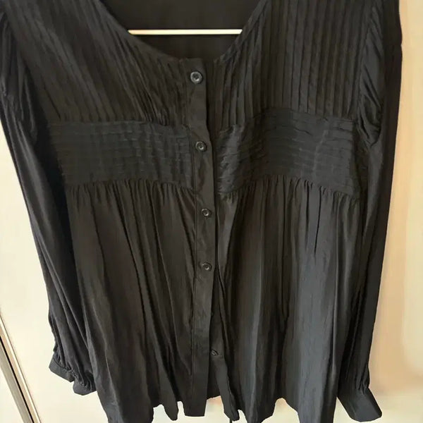 [BUNJANG] Loose Fit Blouse with Pleat Detail / 루즈핏 블라우스