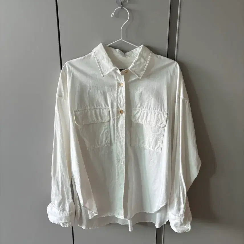 [BUNJANG] White Two-Pocket Shirt / 화이트 셔츠