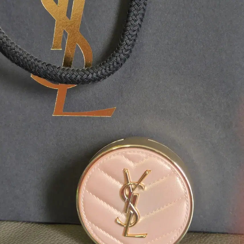 [BUNJANG] Yves Saint Laurent Touche Éclat Glow Cushion B10 (Mini) - New Unsealed / 입생로랑 미니 쿠션 B10호  , 뚜쉬에끌라 글로우 팩트 미개봉 새상품