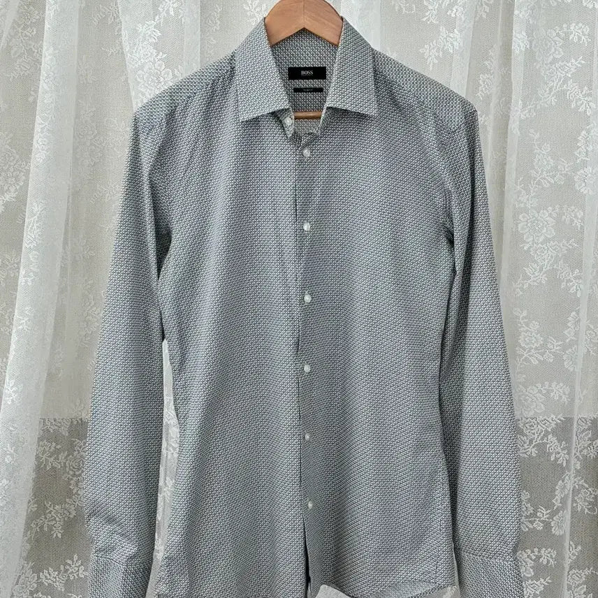[BUNJANG] Hugo Boss Slim Fit Long Sleeve Shirt Black / 39) 휴고보스 슬림핏 긴소매 셔츠 블랙