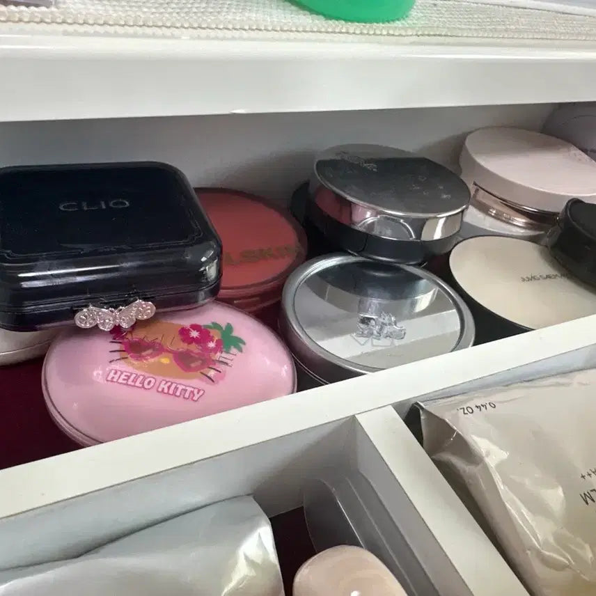 [BUNJANG] Various Brands Cushion Foundation Refills + Cases / 안쓰는 쿠션 리필+본품으로 드려용!!