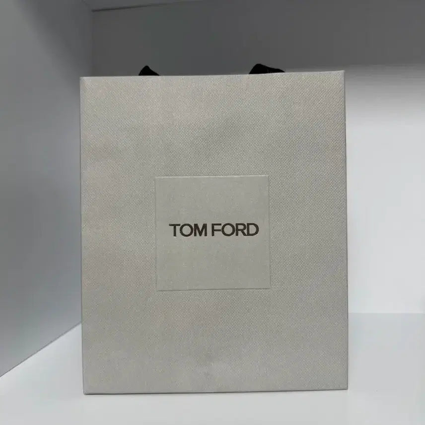 [BUNJANG] Tom Ford Beauty Shopping Bag Paper Bag / 톰포드 뷰티 쇼핑백 종이봉투
