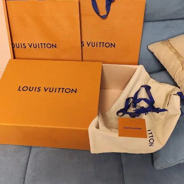 [BUNJANG] Louis Vuitton Slippers Box, Dust Bag, and Shopping Bag Set / 24-3)루이비통 슬리퍼박스 LV이지뮬담는 박스더스트쇼핑백셋트
