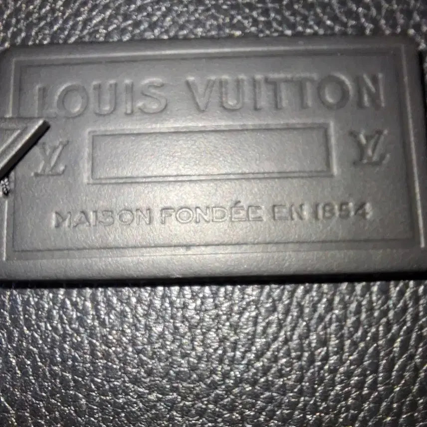[BUNJANG] Louis Vuitton Black Matte Name Tag / (정품) 루이비통 네임택 블랙 무광