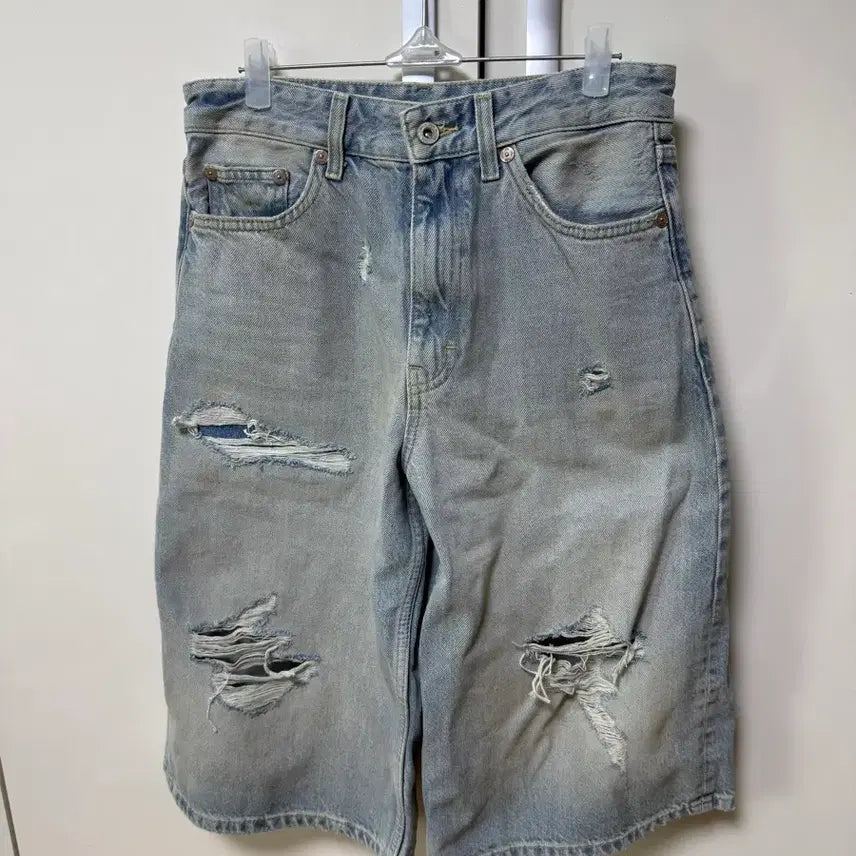 [BUNJANG] Zara Ripped Jeans / 자라 찢청