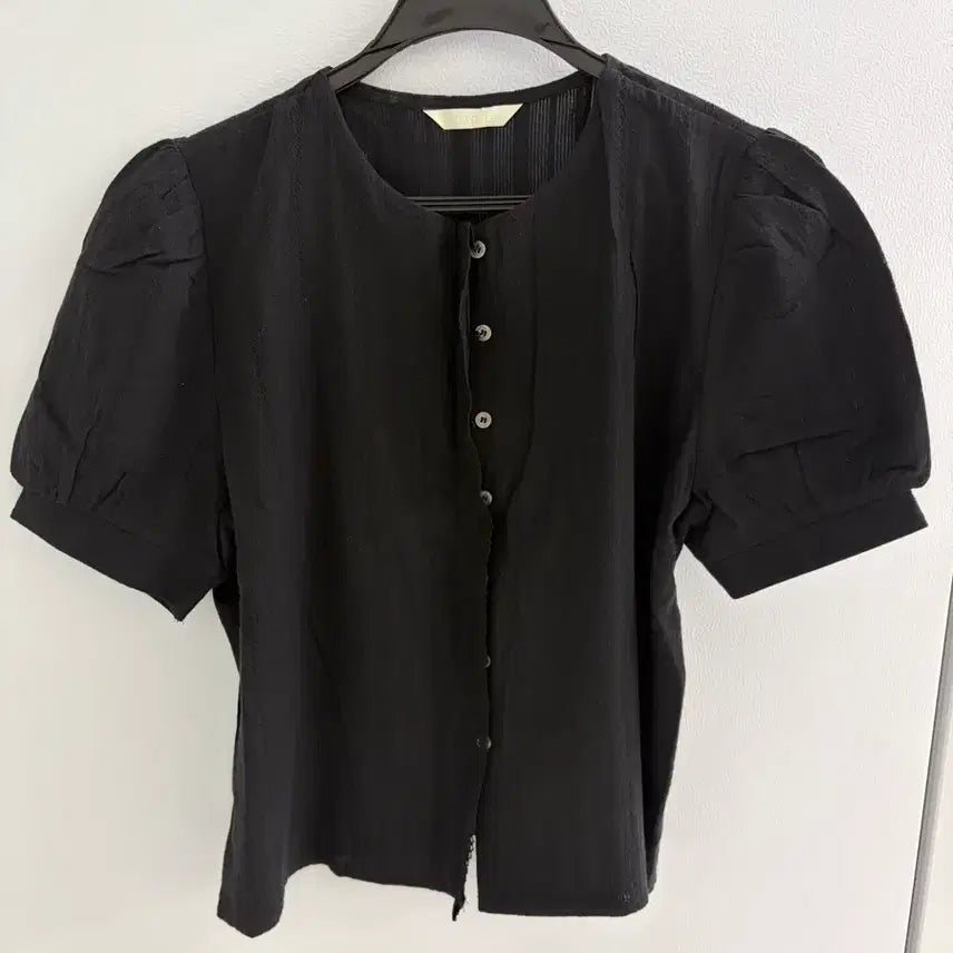 [BUNJANG] Mori Black Puff Short Sleeve Blouse Free Size / 새상품>>모리 블랙 퍼프 반팔 블라우스 Free